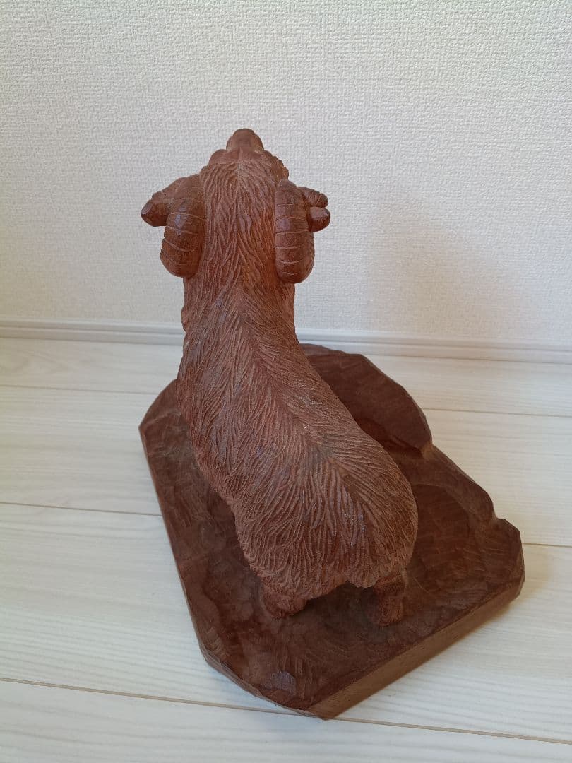 木製 羊の彫刻 風作