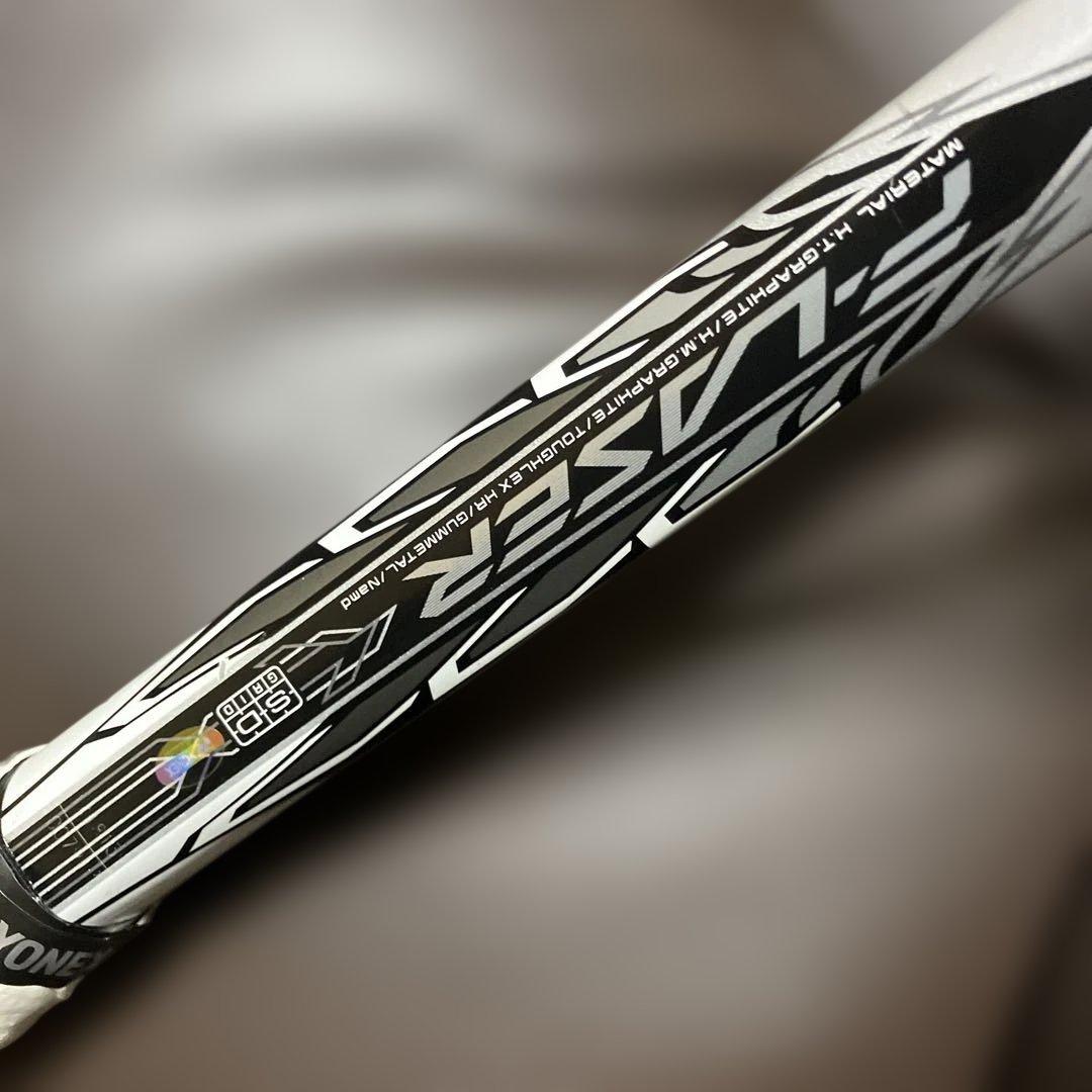 YONEX YY テニスラケット ホワイト