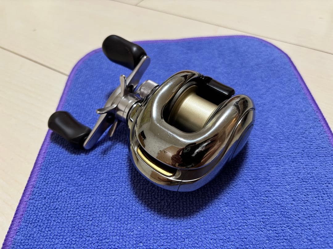 ベイトリール 初代アンタレス 右巻き RH220