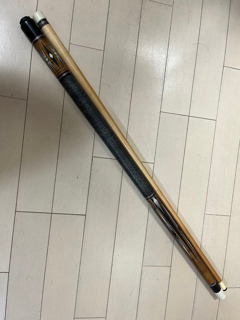 ビリヤードのキュー