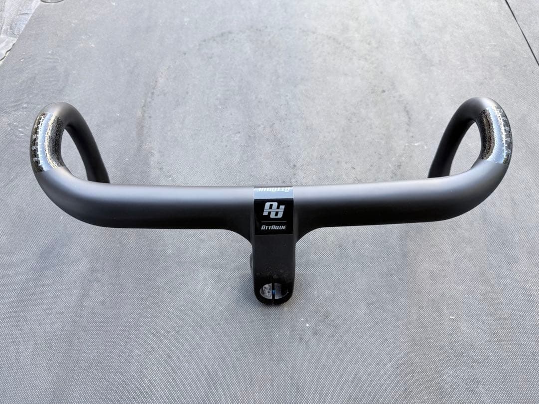 エアロハンドル カーボン　Gusto attaque