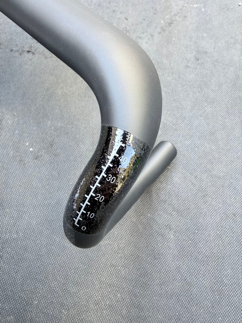 エアロハンドル カーボン　Gusto attaque