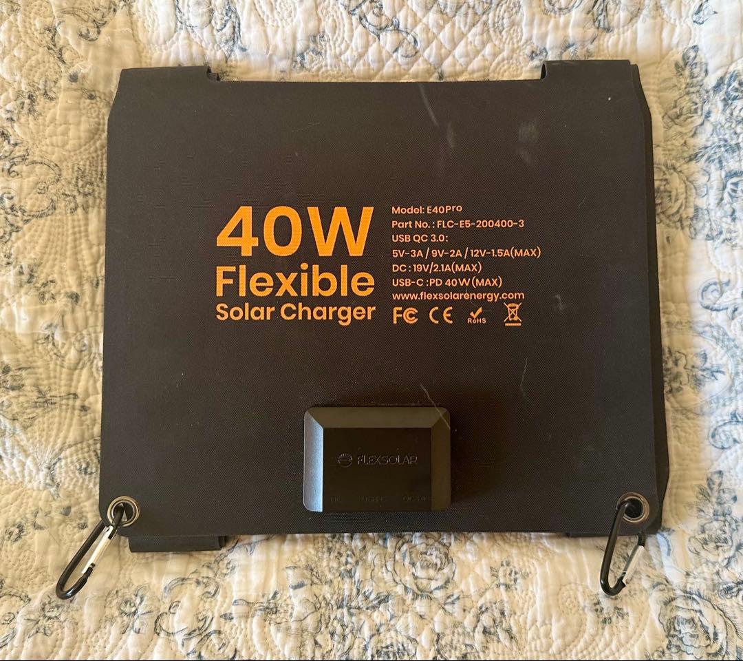 40W フレキシブル ソーラーチャージャー