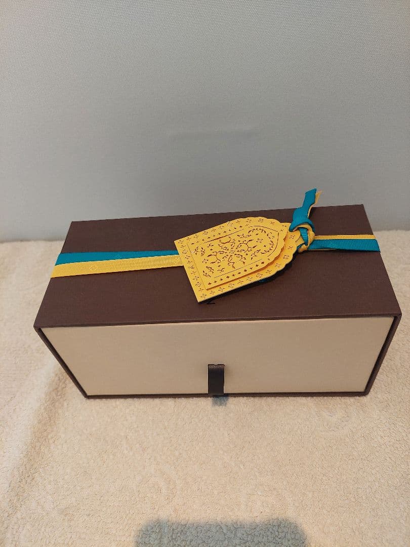 LOUISVUITTONノベルティミスフランスモノグラムトランクペーパーウェイト