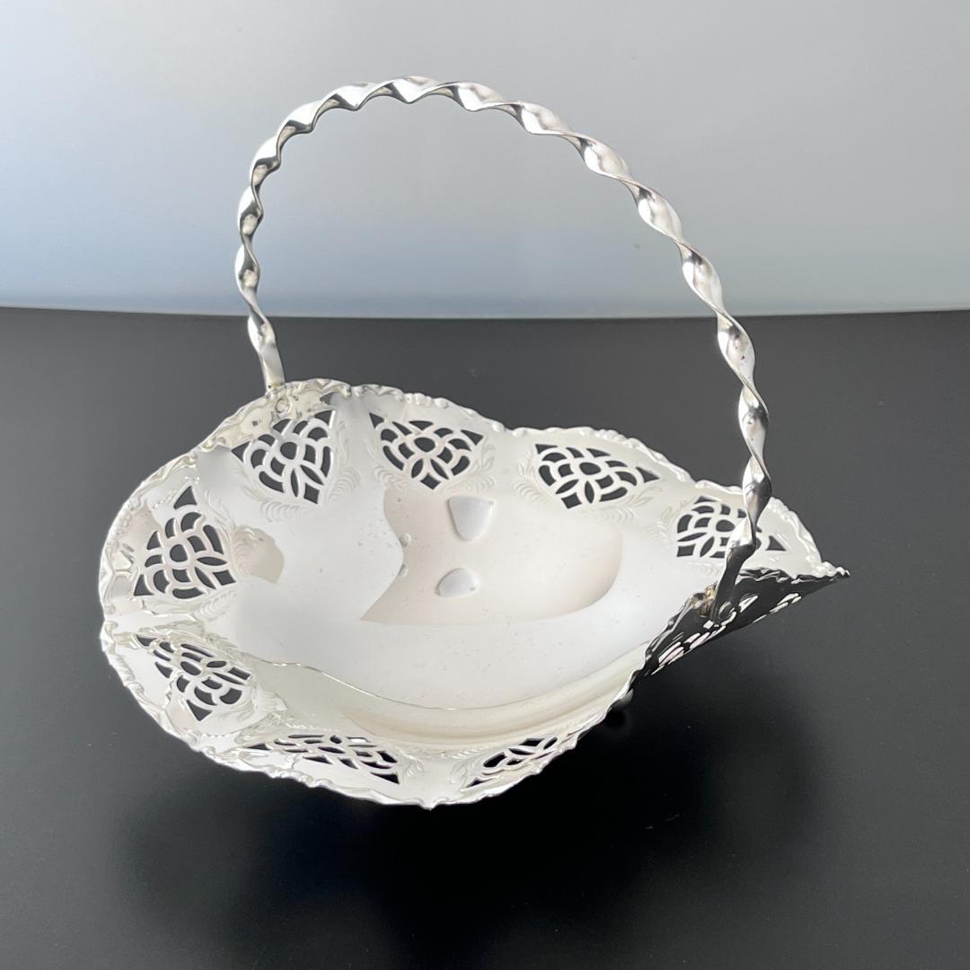 【英国】透かしのバスケットスタンド【シルバープレート】