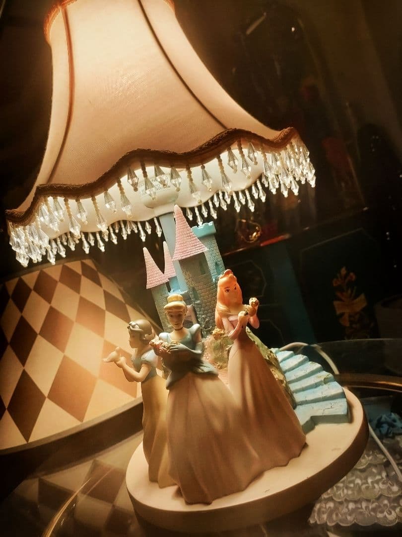 【スーパーレア・極美品】日本非売品　ビンテージ　ディズニーランプ　シンデレラ城