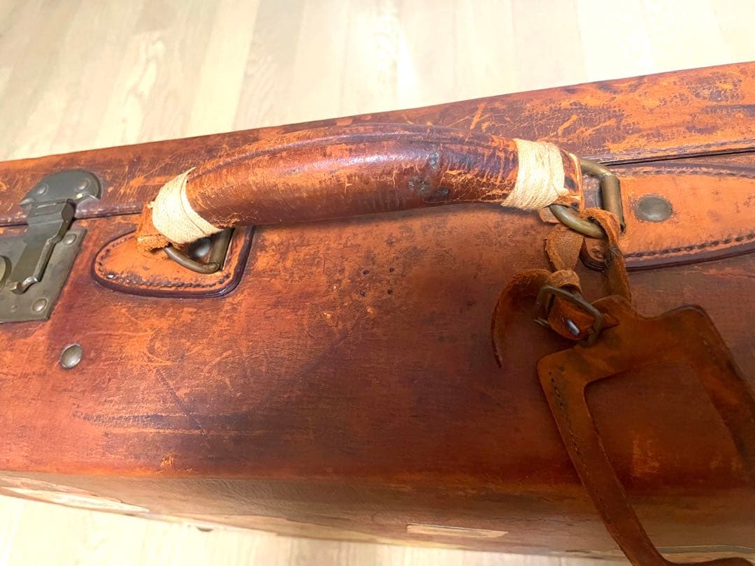 ヴィンテージ　旅行トランク　革製　レトロ　インテリたち