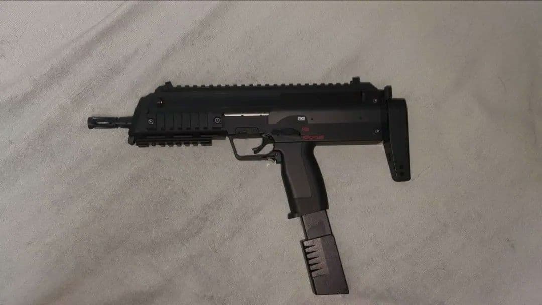 クラウンモデル CP7 電動サブマシンガン ブラック　フォアグリップセット