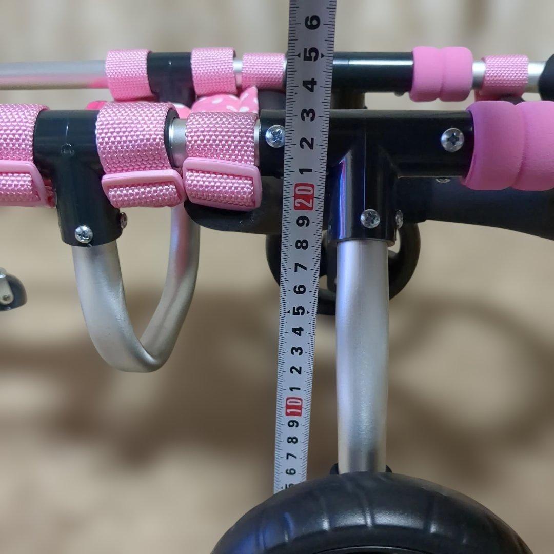 ワンちゃん4輪　リハビリ　食事補助　犬用車椅子　介護用　犬の歩行器