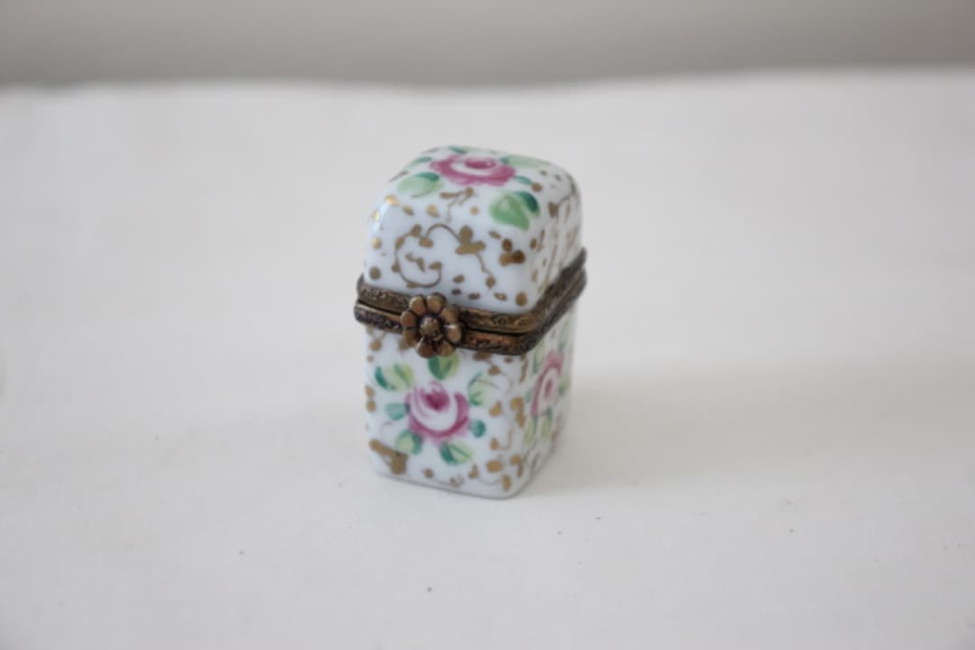 フランス　リモージュボックス　香水瓶入　金彩花柄