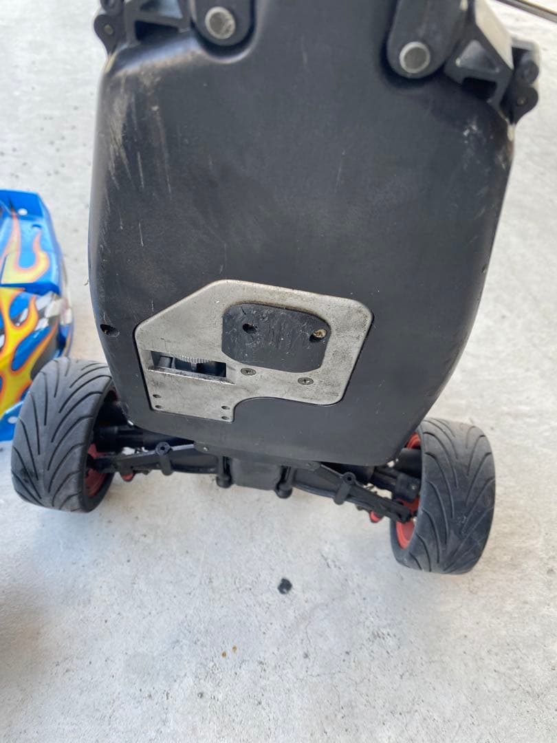 エンジンラジコンカー