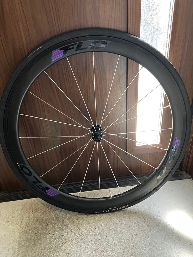 FLO カーボンディープリムホイール