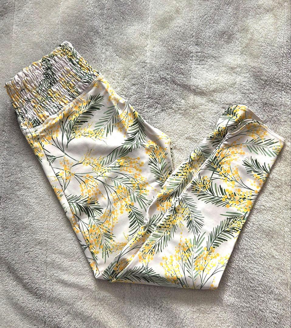 【SUKALA 】人気のミモザ柄ヨガレギンス L