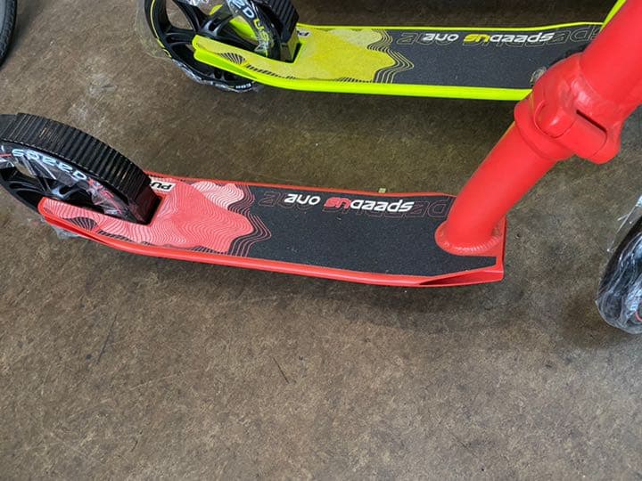 【送料込み】ドイツ生まれのキックスケーター・スピーダス　アウトレット品