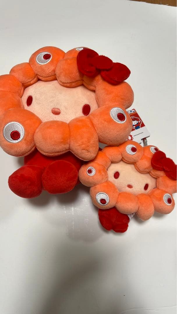 サンリオ　ミャクミャク　推しカラー　なりきりぬいぐるみ、カラビナ2種