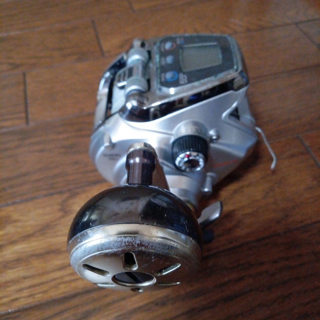 デジタル電動リール シルバー