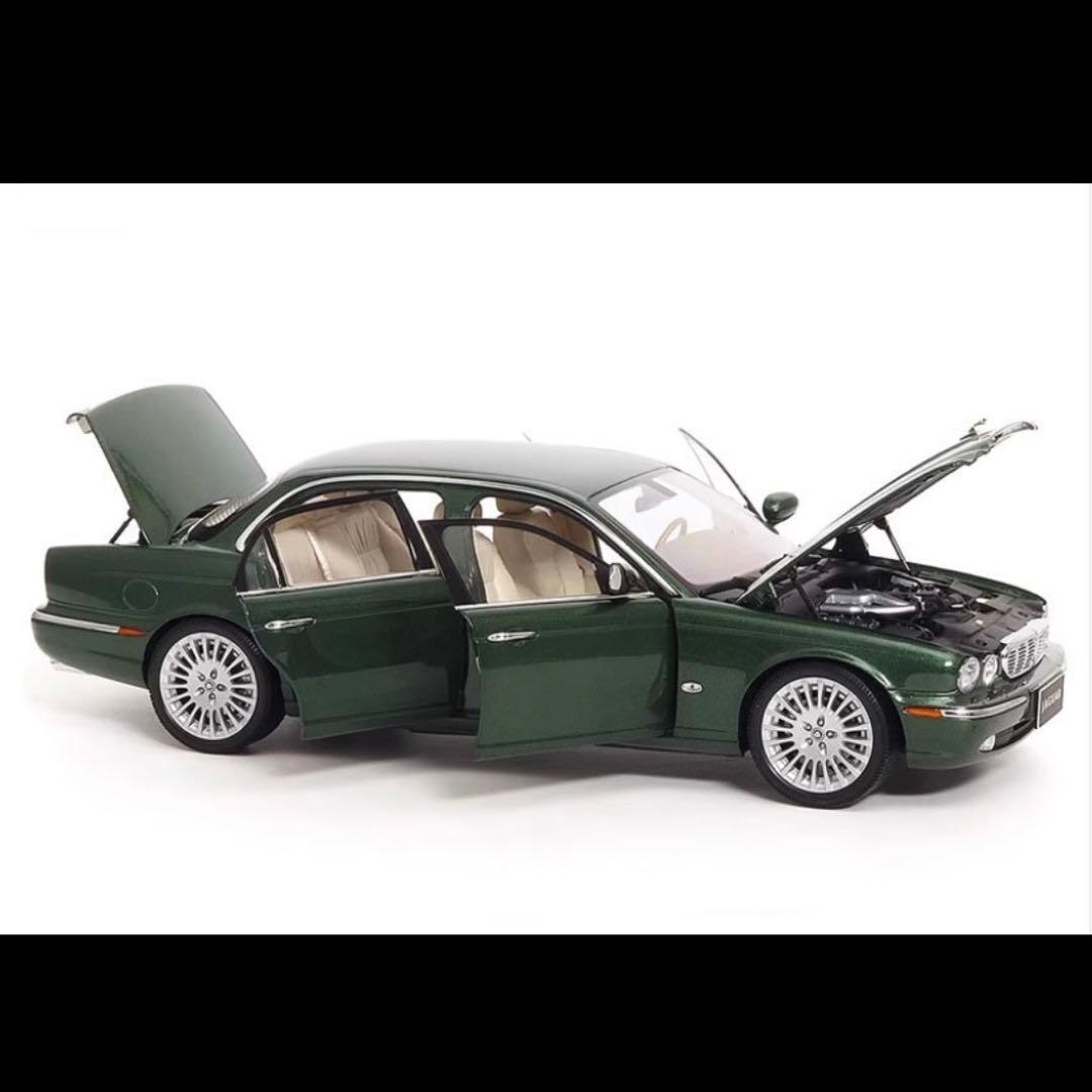 【大人気　美品　希少】 1/18 ジャガー JAGUAR XJ XJ6 X350