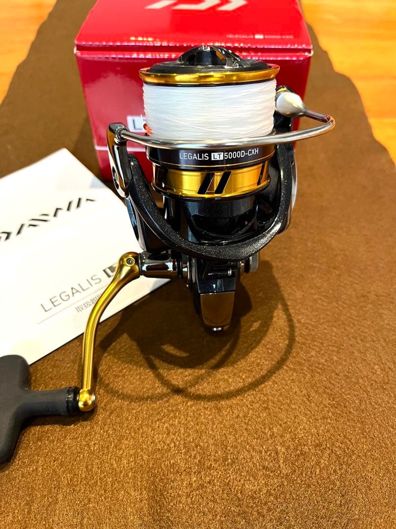 超美品　ダイワ DAIWA LEGALIS レガリス LT5000D-CXH