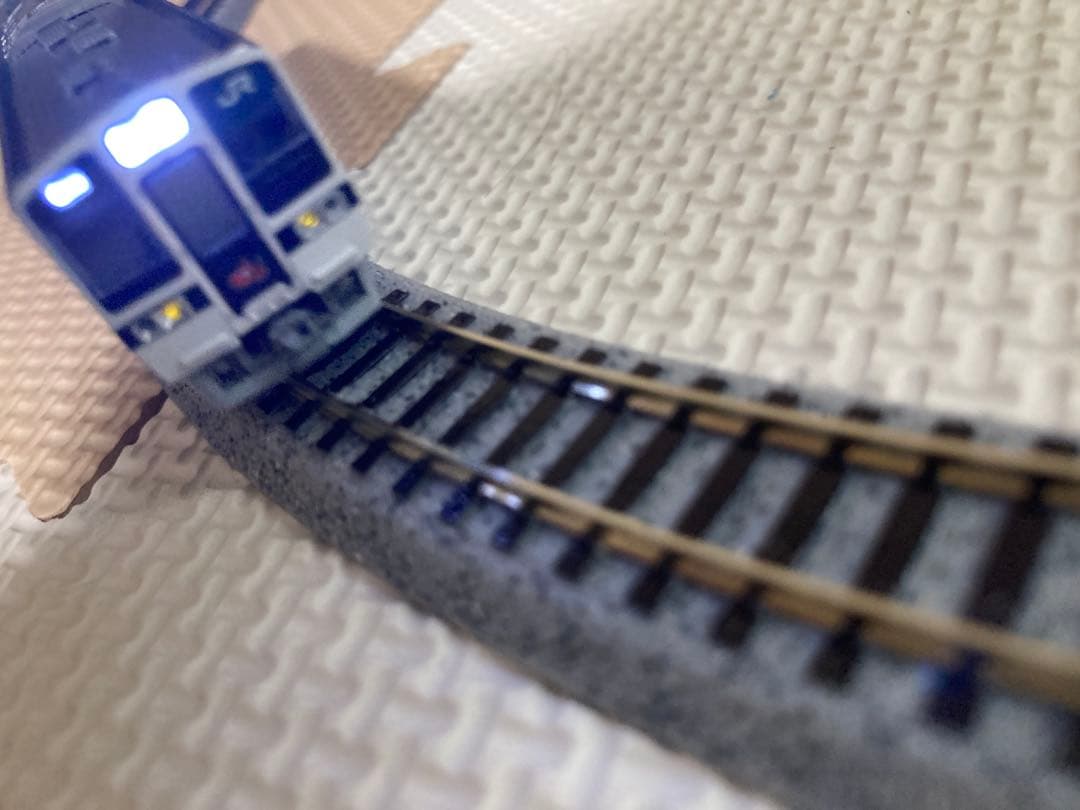 719系0番台あかべぇ+起き上がり小法師塗装