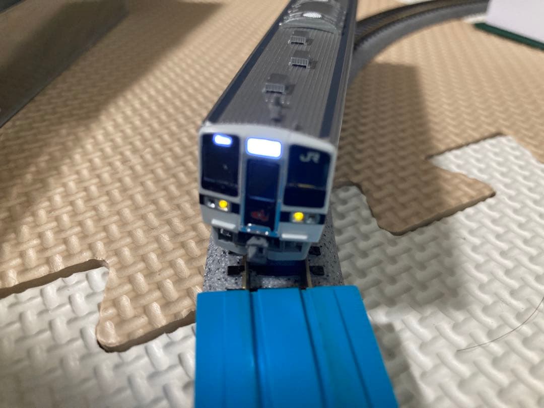 719系0番台あかべぇ+起き上がり小法師塗装