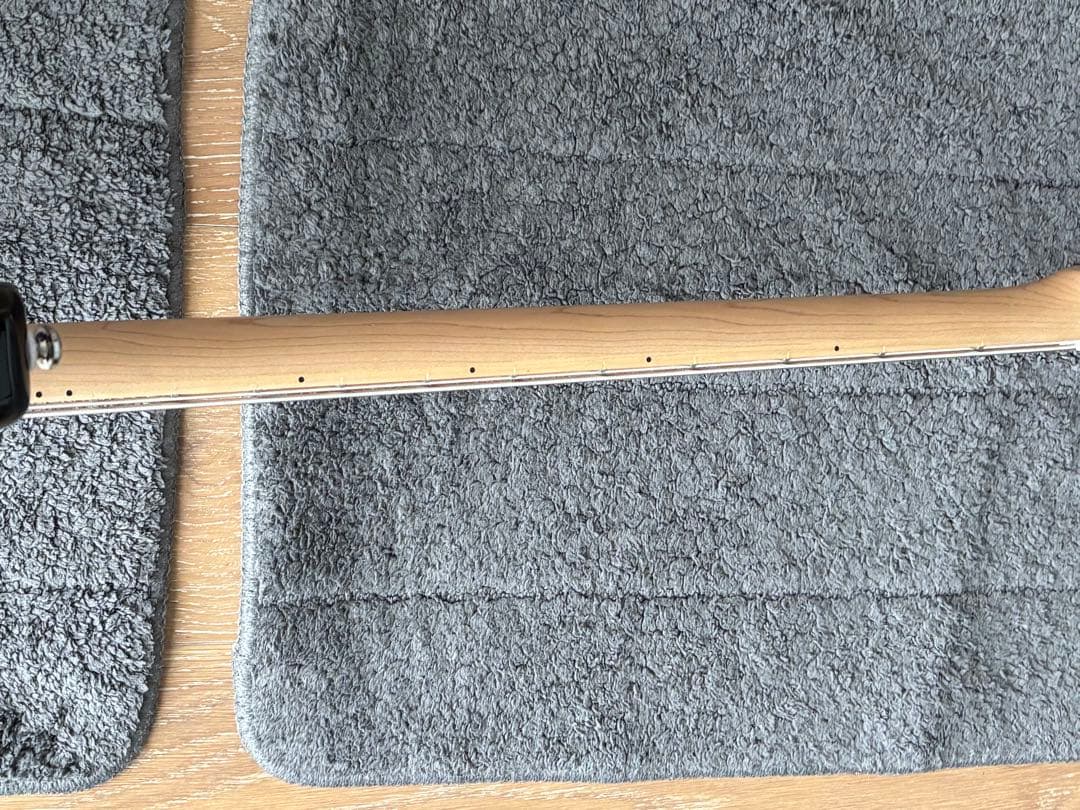 G&L L-2000 エレキベース TRIBUTE ブルーバースト