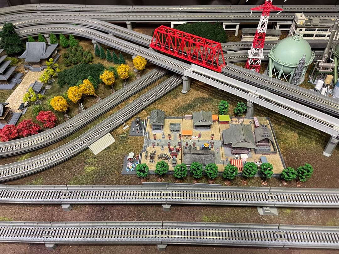 Nゲージ　ジオラマ　KATO 高架線路　トミックス　神社　コンビナート　お寺