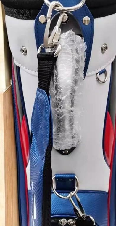 ケニー送料無料/新品未使用展示品　TaylorMade 高級キャディバッグ