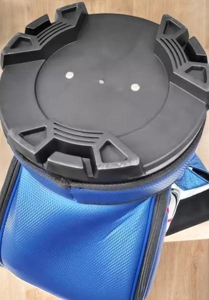 ケニー送料無料/新品未使用展示品　TaylorMade 高級キャディバッグ