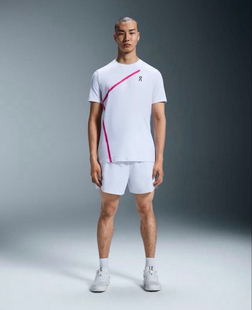 On テニスウェア　ピンク　米国Sサイズ