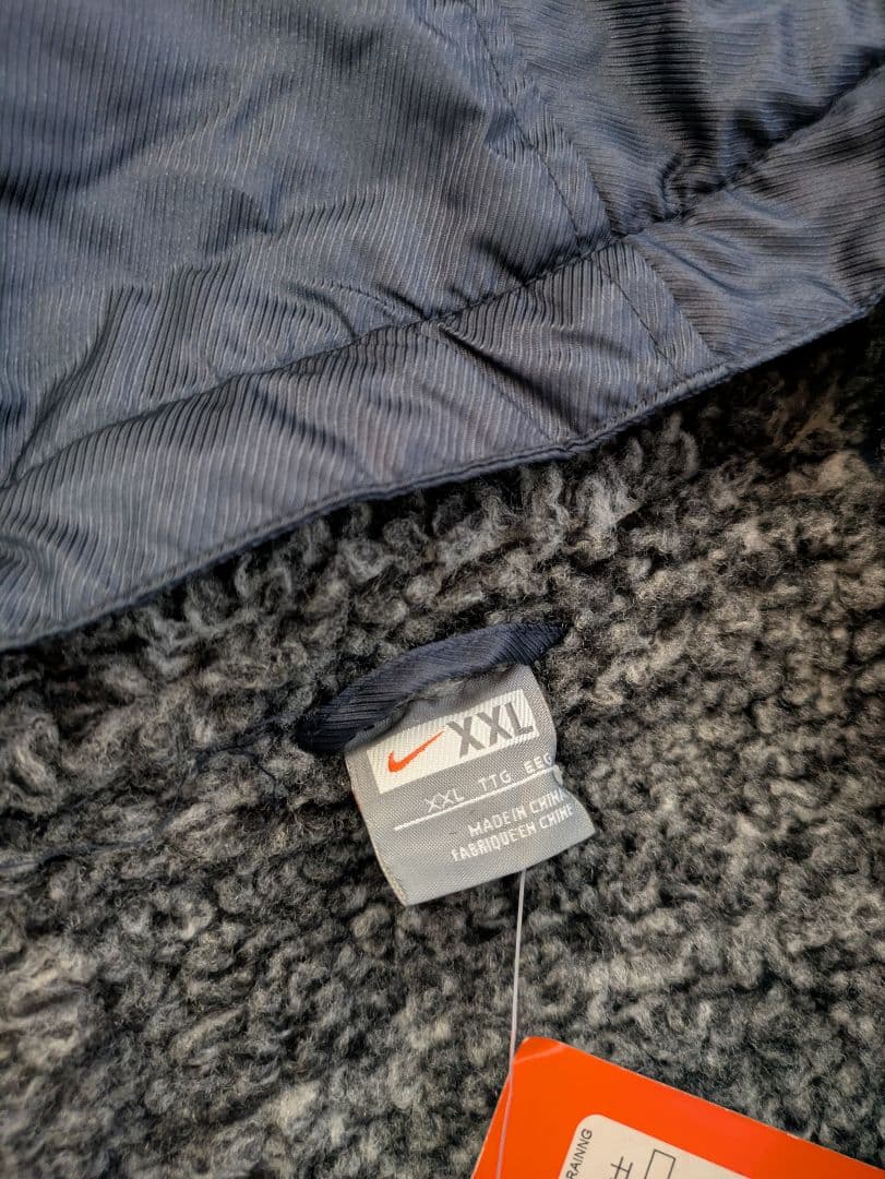 新品タグ付き NIKE ベンチコート 刺繍ロゴ XXLサイズ ネイビー