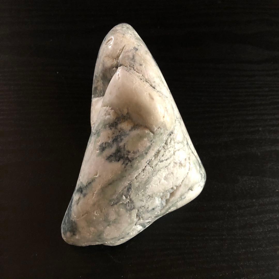 翡翠原石　糸魚川　姫川産