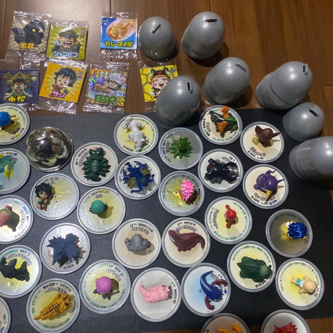 トリコ　キャラクターフィギュアとLEDパネルセット