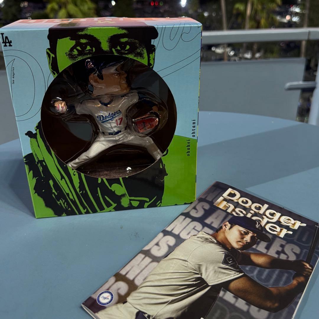 h*n様 訳あり　　大谷翔平　ボブルヘッド　投手　ドジャース　来場者限定　冊子付