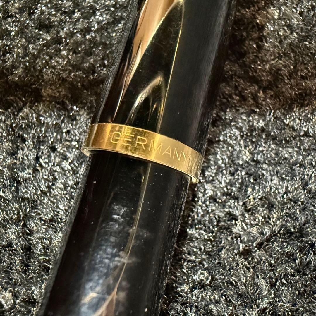 ペリカン　万年筆　PELIKAN　400　14C-585　GERMANY　黒色