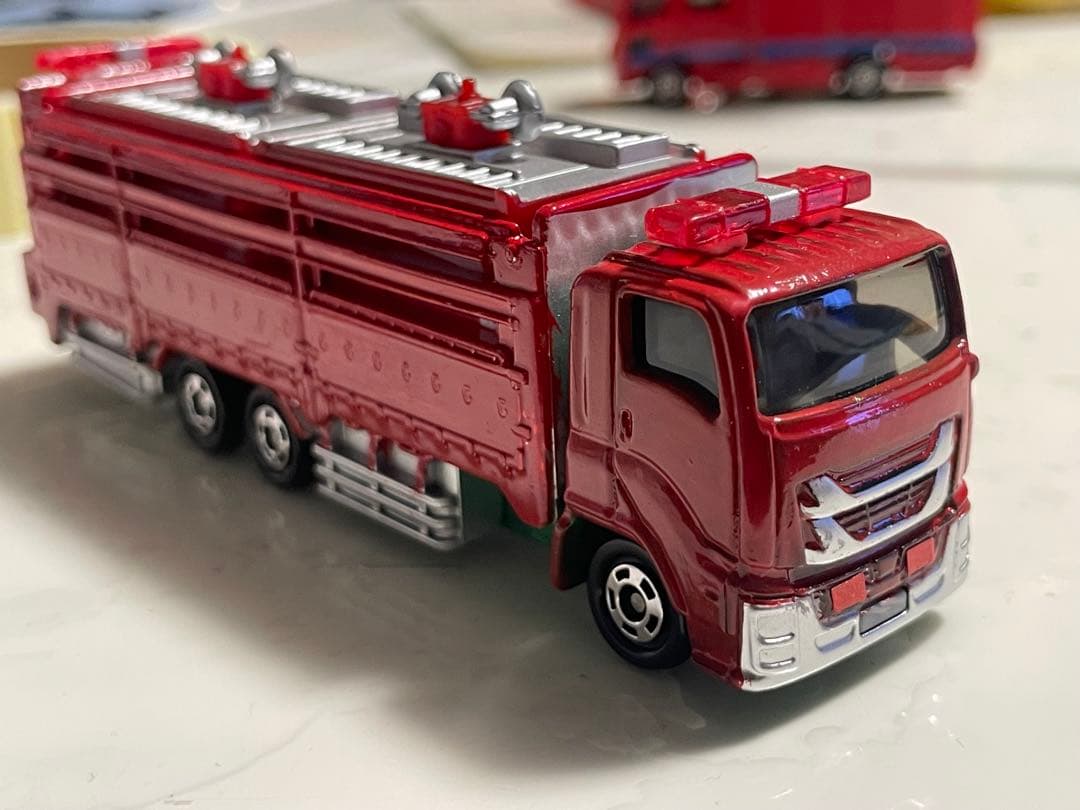 改造消防トミカ　大型高度特殊救助車