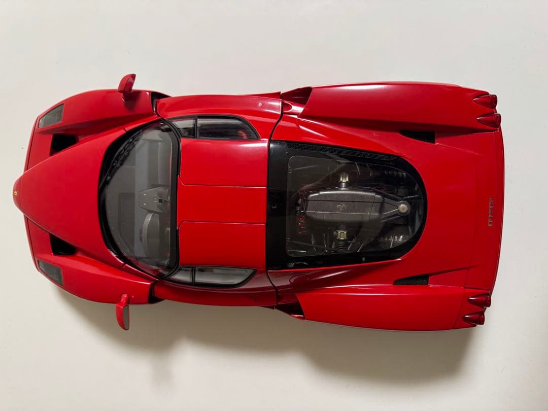 デアゴスティーニ フェラーリ・グランツーリズモ 1/8エンツォ フェラーリ本体