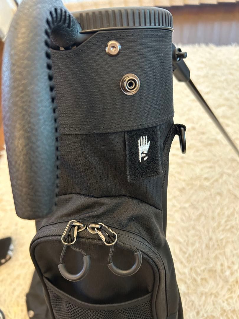 早い者勝ち【美品】OAKLEY セルフスタンドバッグ フード付き　ブラック