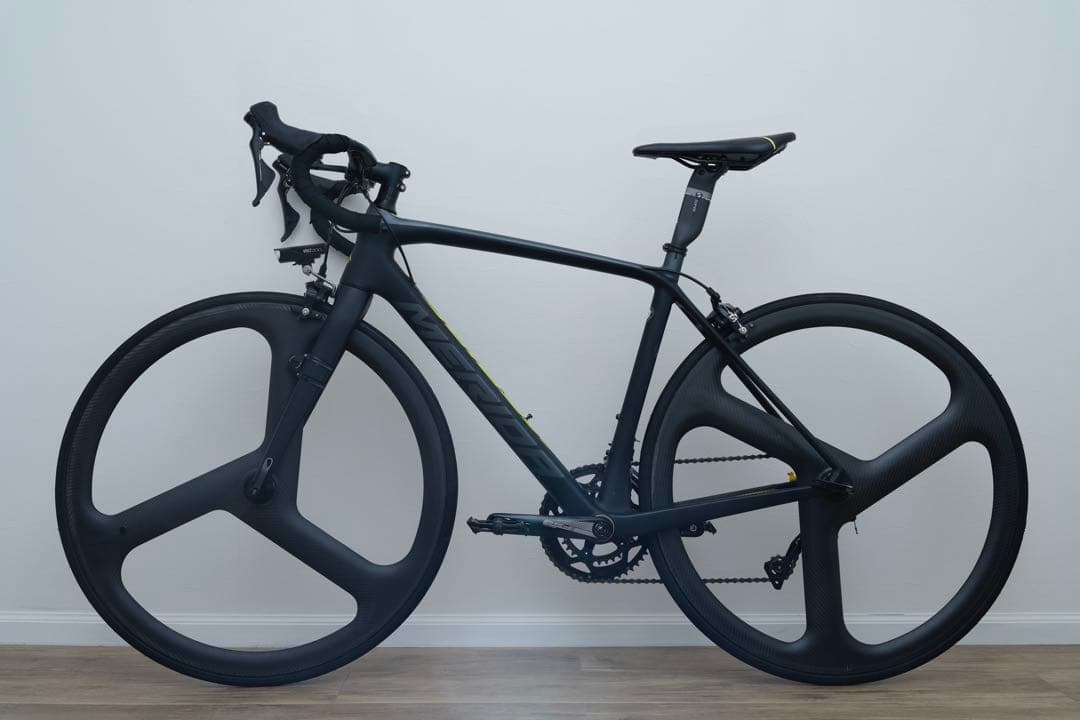 700×23cカーボン製バトンホイール【定価35万円超】