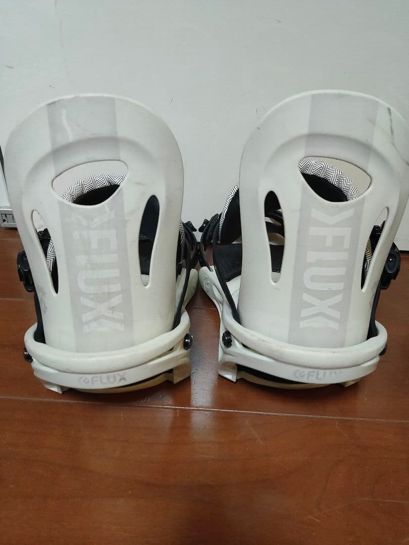 FLUX フラックス PR スノーボードビンディング ホワイト/ブラック