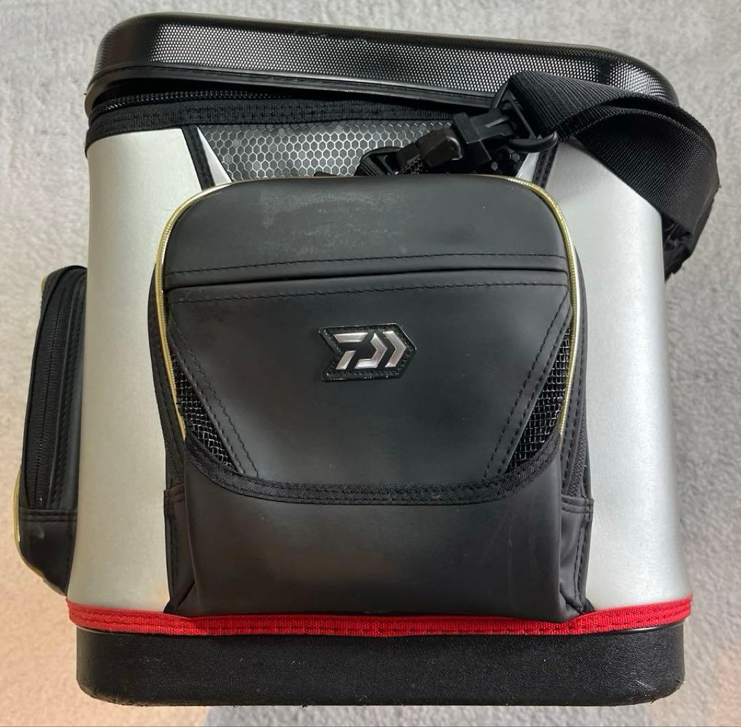 ダイワト ーナメント クールバッグ 38シルバー