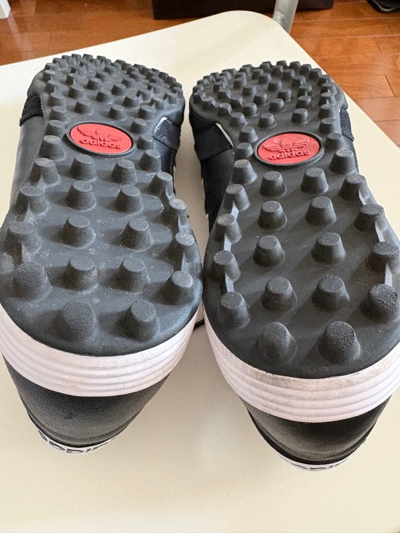 adidas Mundial Team JP28.5 公園で散歩のみ。美品です。