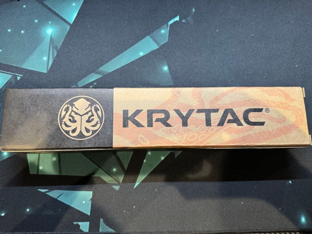 クライタック　クリスベクター　 サイレンサー　ハンドガード　グリップ