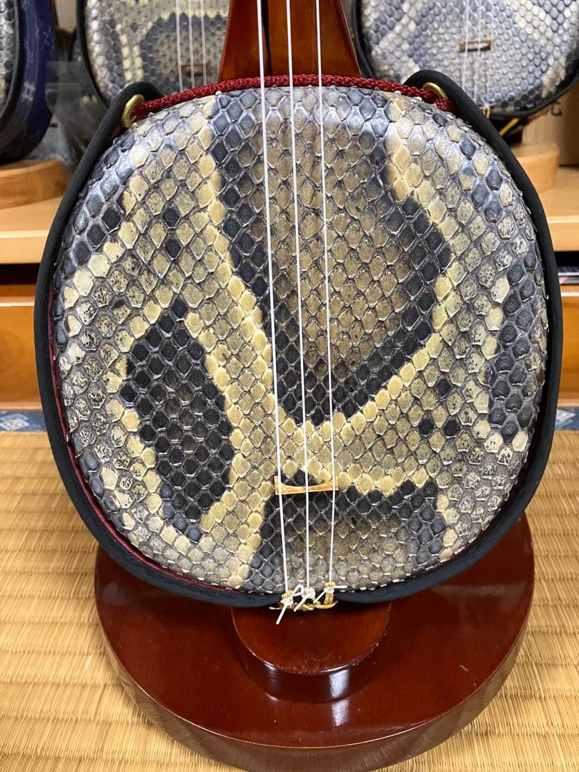 沖縄三線島クルチ真壁型本皮一枚張りスンチ塗り期間限定破格値出品