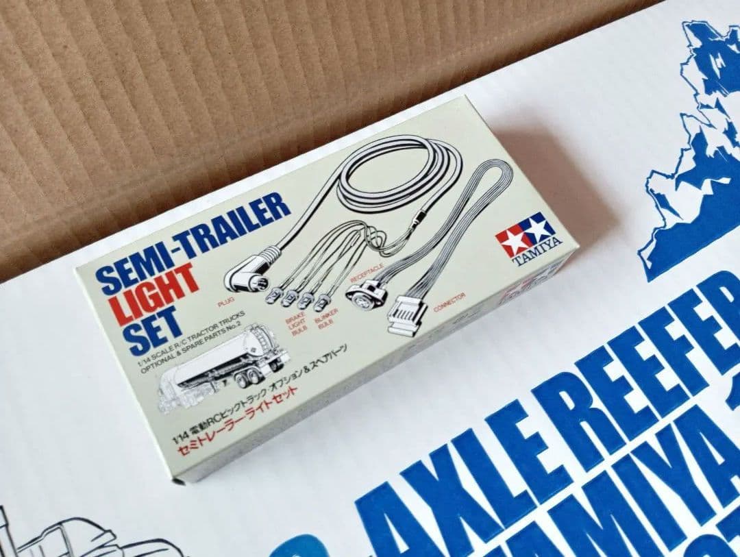 (ライトセット付) TAMIYA 1/14 3軸リーファー・セミトレーラー
