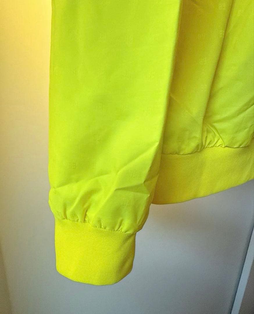 美品 ★ パーリーゲイツ ツインスニード 保温/防寒 メンズ ブルゾン 黄 紺