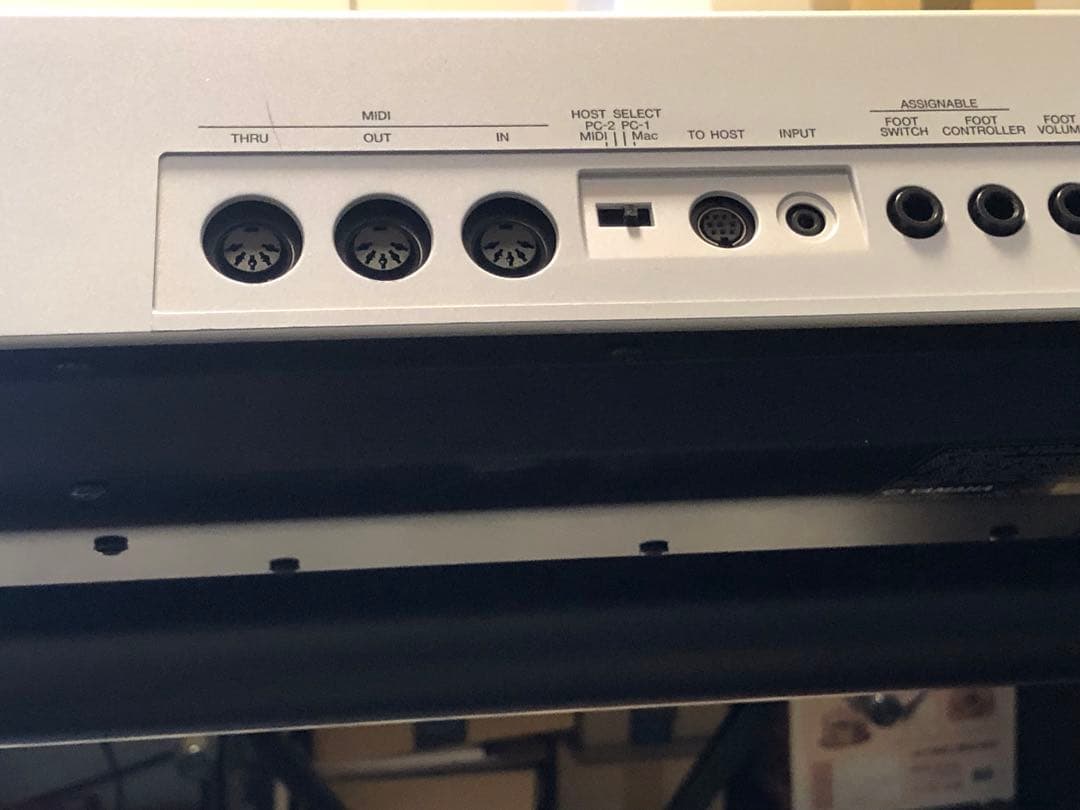 Yamaha CS2 アナログシンセサイザー