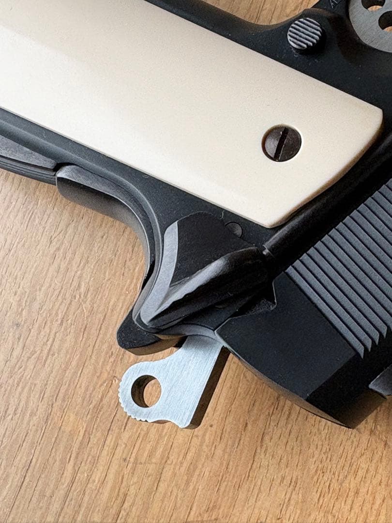 WA コマンダー ガンブラック 黒染め アルタモント グリップ