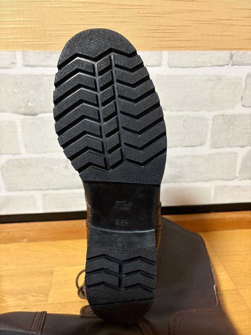 半長靴　旧型　25.5㌢　新品未使用