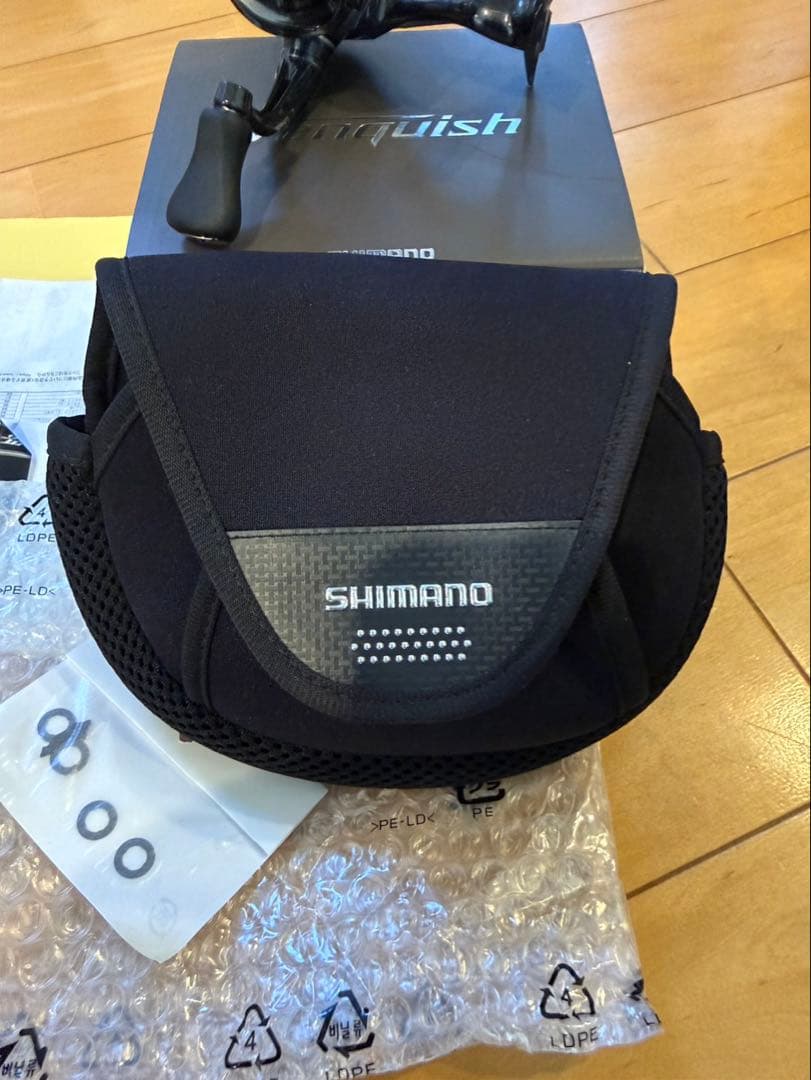 シマノ　SHIMANO 23ヴァンキッシュ　C2000SHG リールカバー付き