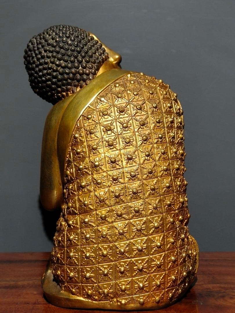 仏像　釈迦牟尼 純銅製 鎏金 置物　古美術　インテリア　逸品